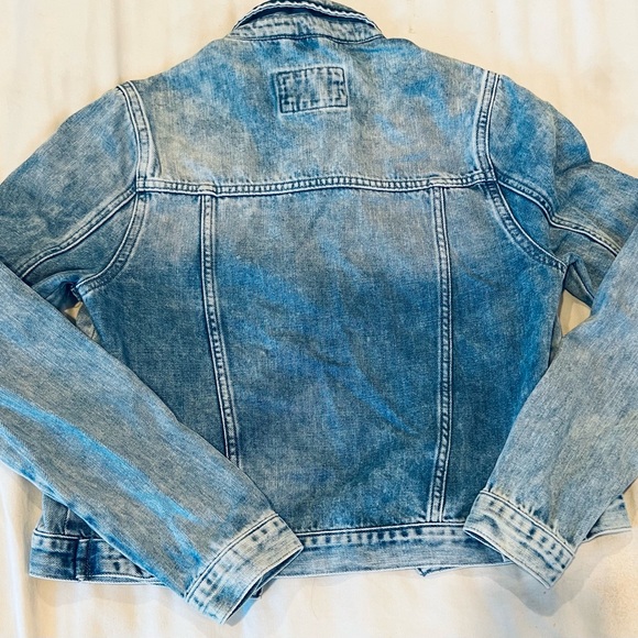 FOREVER 21 Light Blue Jean Jacket. All Cotton. Jeans Jacket - Picture 8 of 15